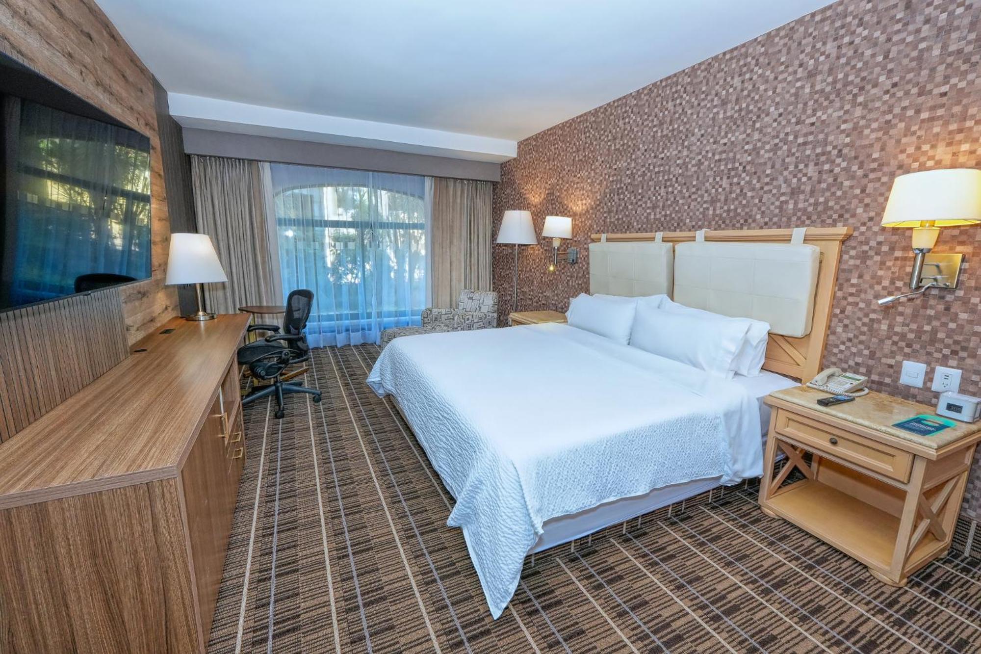 Holiday Inn Queretaro Centro Historico By Ihg Bagian luar foto